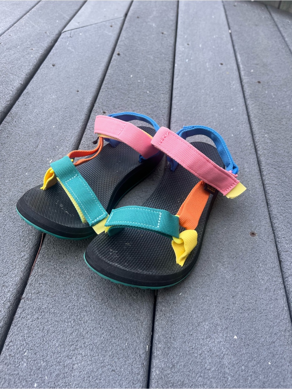 Women’s Teva Size 7